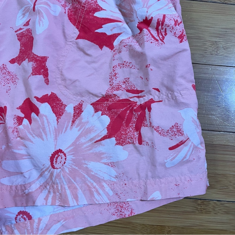 Columbia Sandy River 100% Nylon Athletic Shorts in Coral Floral 5” Inseam - Picture 6 of 15